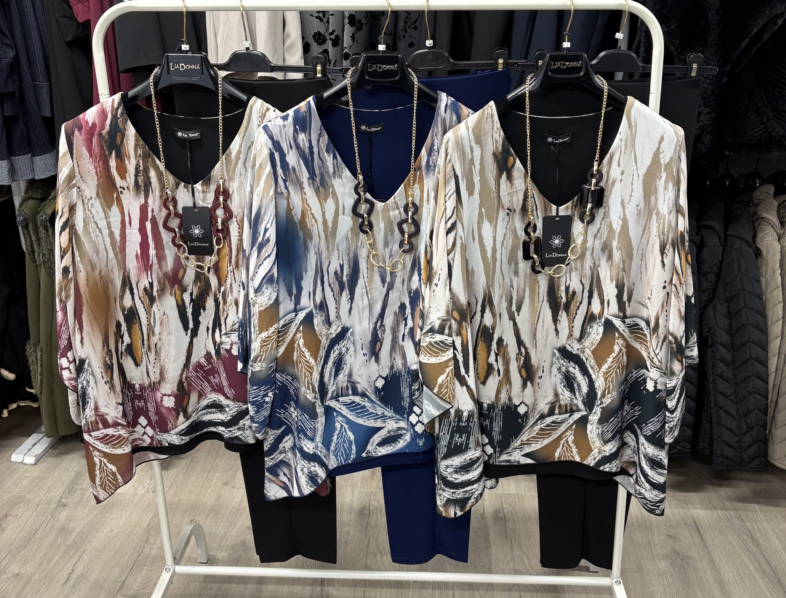Compleu elegant Lia Donna